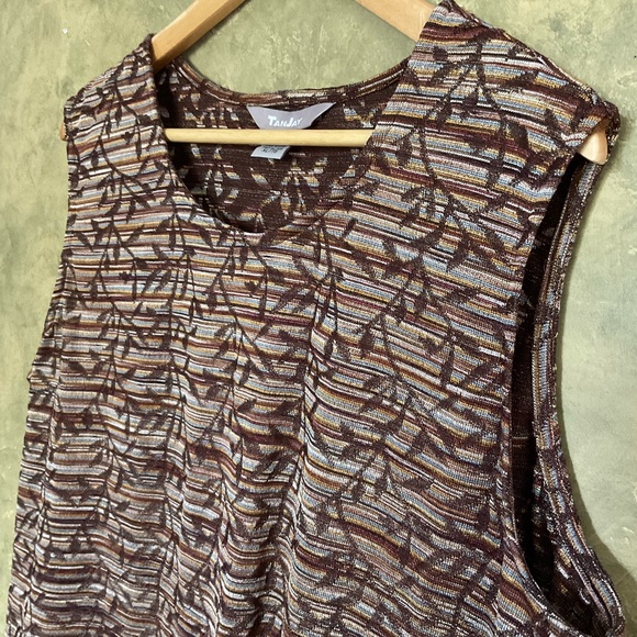 Tanjay Leaf Motif Striped Knit Tank Top - Picture 4 of 5